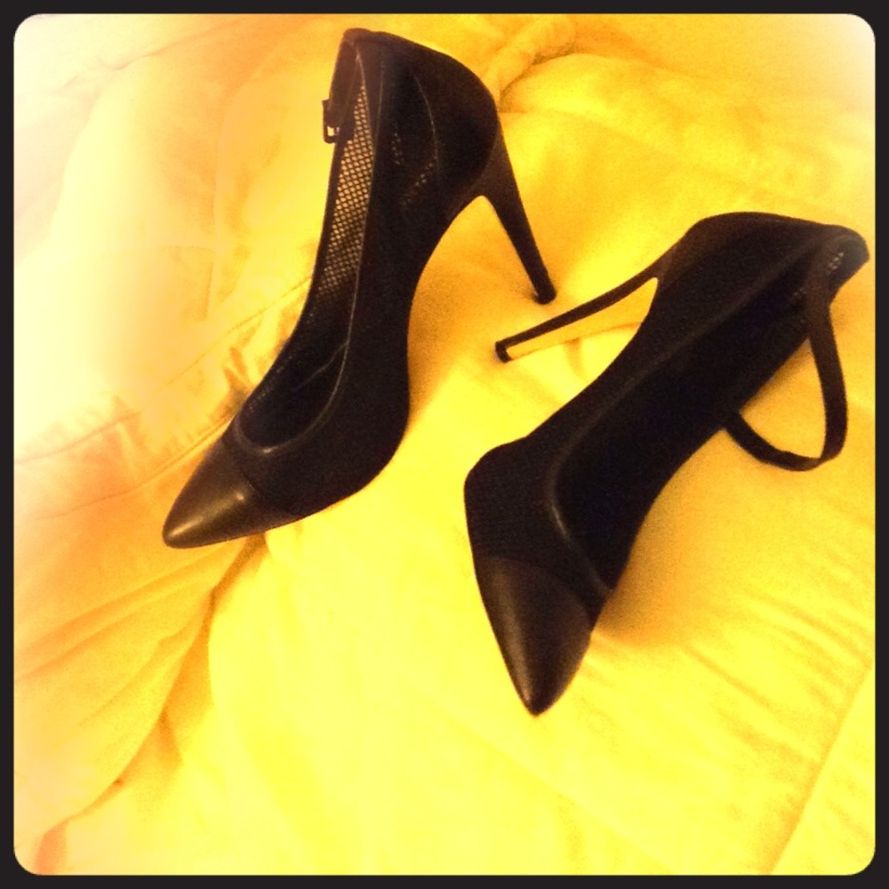 BCBG ankle strap black pumps